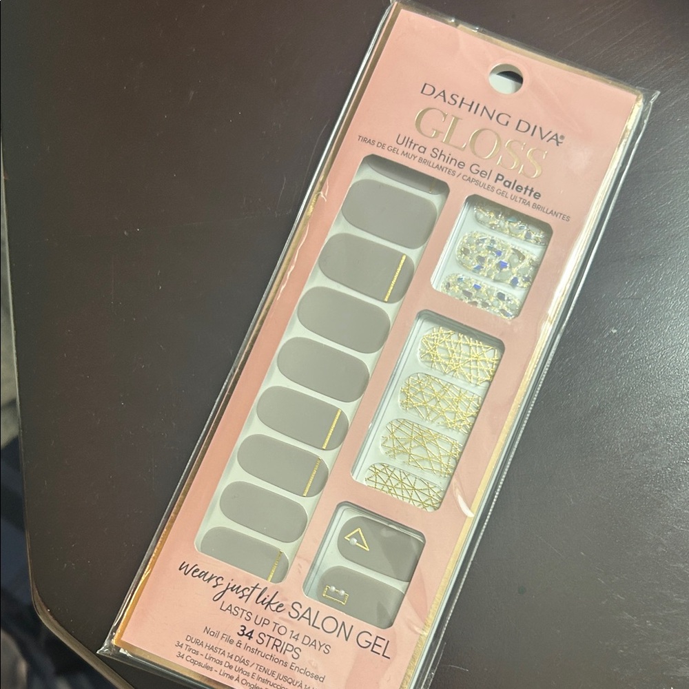 Gloss Ultra Shine Gel Palette - nail strips package